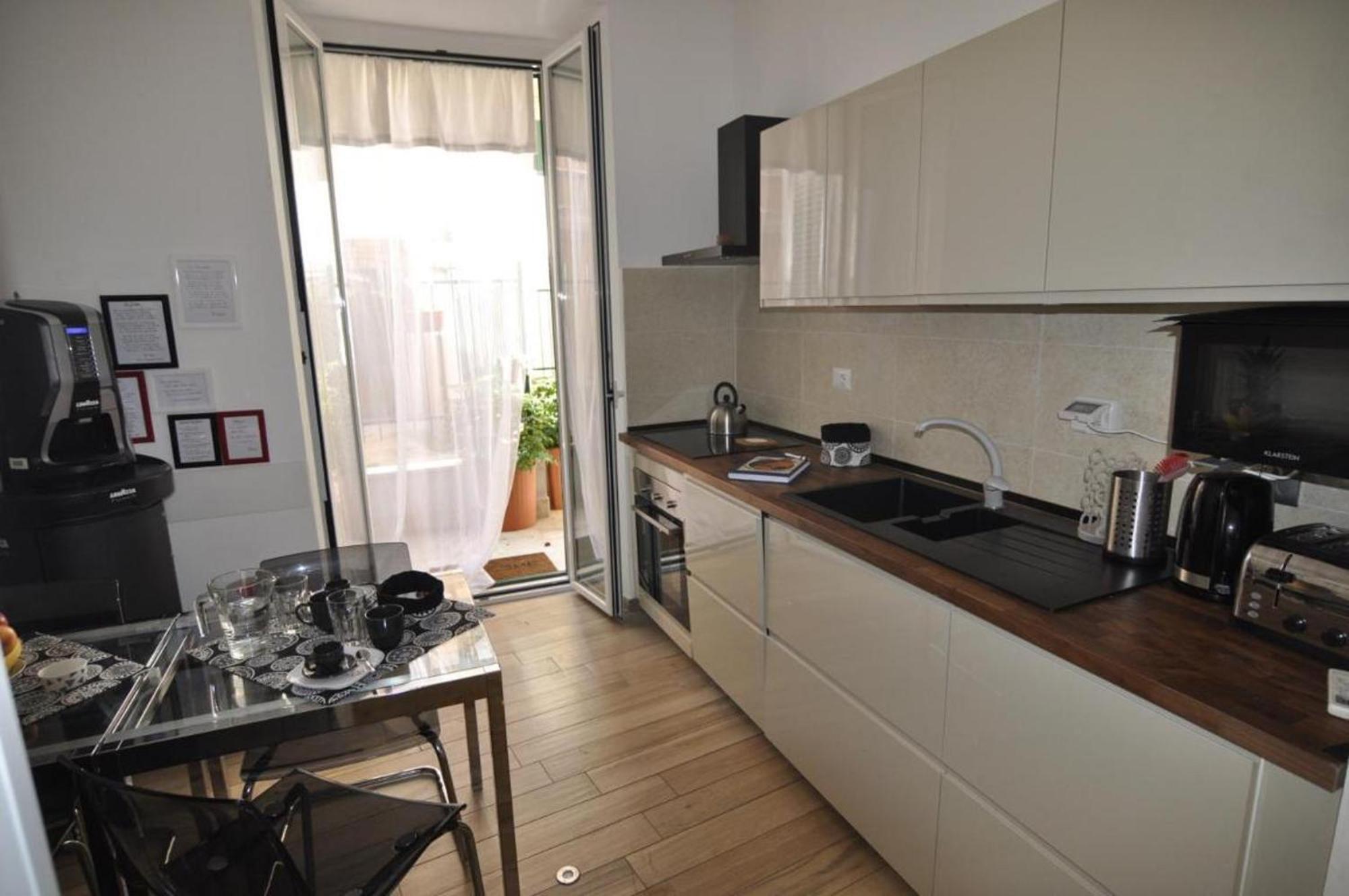 Flatinrome Rooms In Trastevere Exterior photo